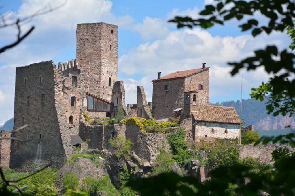 Die Burg Hocheppan ist sehr sehenswert