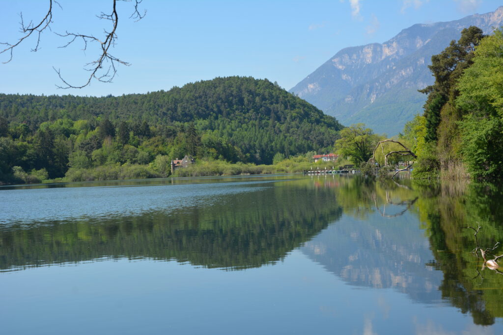 Der Montiggler See ist die Attraktion von Montiggl