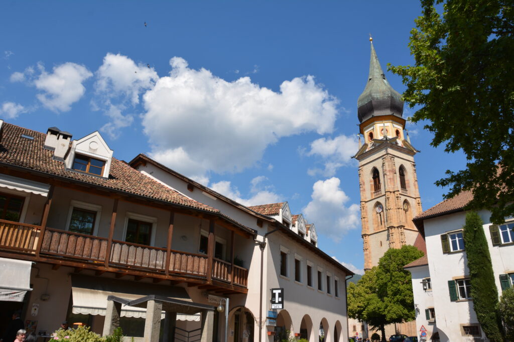 Eppan Südtirol - der Dom auf dem Lande in St. Pauls